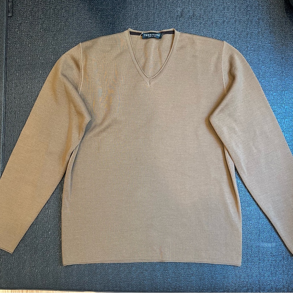 Italian 100% virgin wool men’s sweater